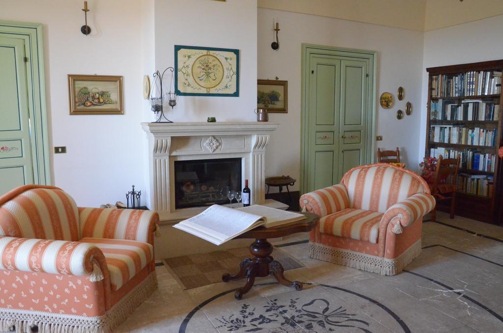 Casina Di Grotta Di Ferro Guest House Santa Croce Camerina Exterior foto