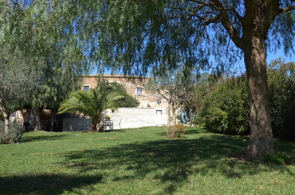 Casina Di Grotta Di Ferro Guest House Santa Croce Camerina Exterior foto