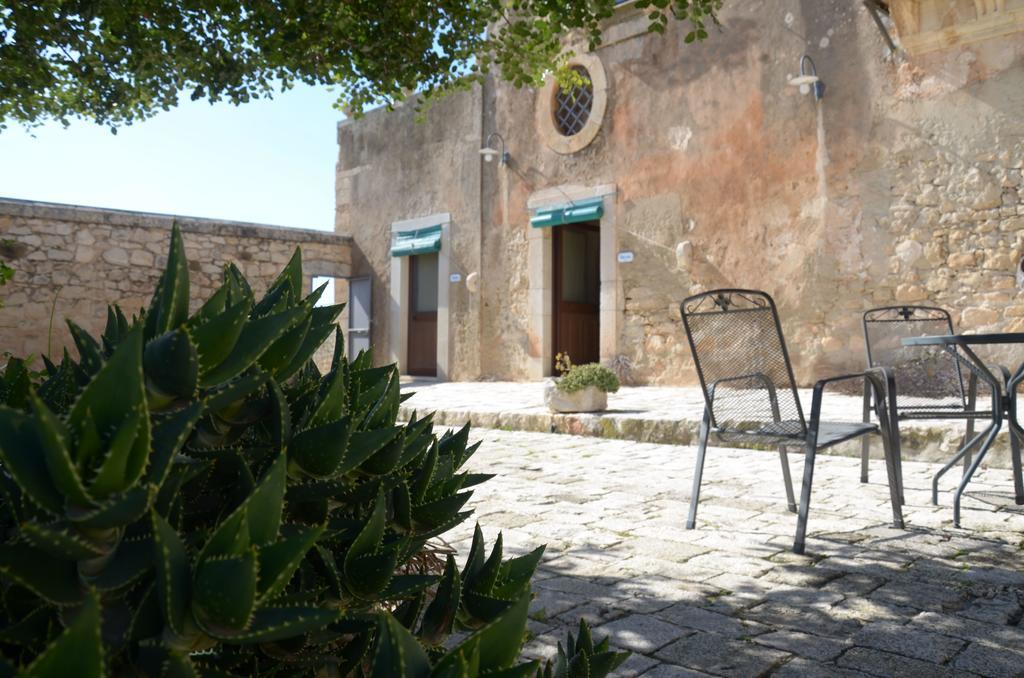Casina Di Grotta Di Ferro Guest House Santa Croce Camerina Exterior foto