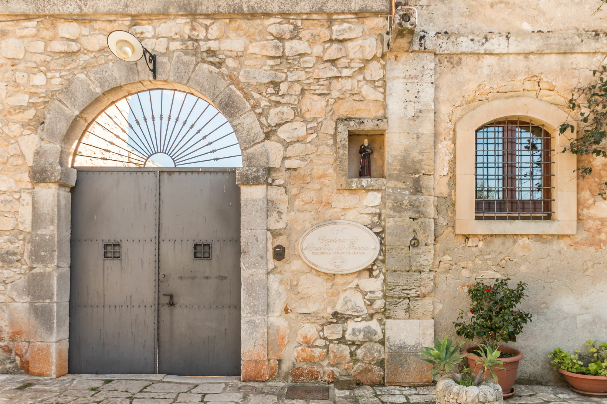 Casina Di Grotta Di Ferro Guest House Santa Croce Camerina Exterior foto